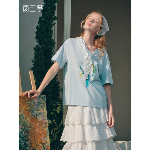 两三事梵高文艺 湖心物语 2026春季新款小清新木耳边v领印花t恤女 商品图0