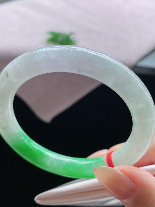 54圆条翡翠手镯 商品图8