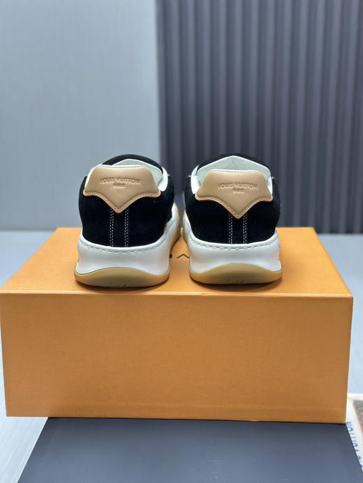 春季特惠💰560 2026早春全新上架 # LV 路易威登 Tilted Low Sneakers 倾斜系列低帮复古休闲运动板鞋 商品图6