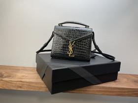 圣罗兰 CASSANDRA 20/24cm 鳄鱼纹 手提包 邮差包 信封包（CO）