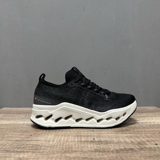 春季特惠💰340 On 昂跑 Cloudsurfer Max 舒适柔软减震透气轻便跑步鞋 商品图6