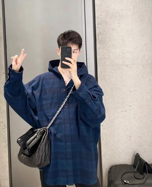 F0304124早秋新品藏青格纹法兰绒男女日常通勤穿搭连帽衬衫外套 商品图7