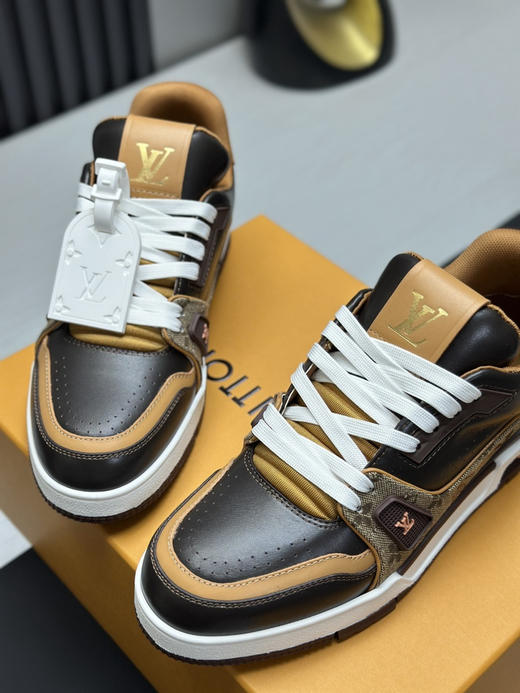 春季特惠💰650 LV 公司级 # 驴牌 Trainer 低帮休闲板鞋 商品图4