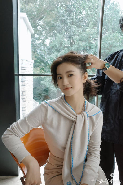 34-1 排他性独家圆正 lew手工刺绣领结式样套头衫 135斤以内穿L 商品图10