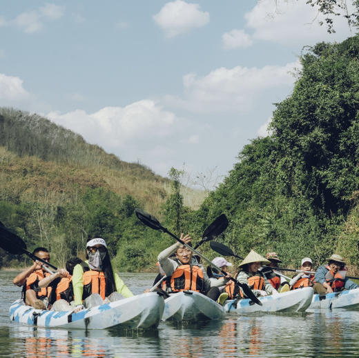 云南｜版纳5公里原始森林漂流1日体验，需自驾到达起始点，回宽老寨皮划艇穿越原始雨林、灌木群落，沿途野趣观鸟体验，漂流南腊河上游，解锁雨林生灵之美！亲子成人都适合，五一端午行程提前预定！ 商品图6