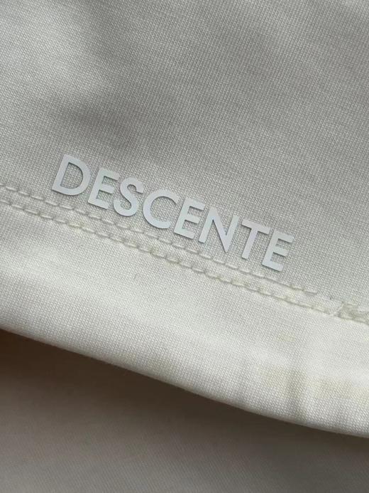 F030477女士户外运动立体剪裁舒适透气连帽外套上衣 商品图12