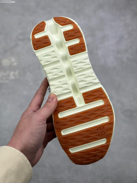 春季特惠💰330 Loewe x ON 罗意威昂跑联名 Cloudtilt 2.0 系列 高品质出货 商品图8