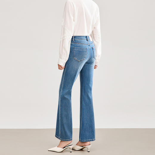 「高货wl」全新升级【铂金会员275/天猫369/差价94】(01724)洛诗琳气质小马刺绣牛仔长裤2026春季百搭高腰显瘦微喇裤 商品图1