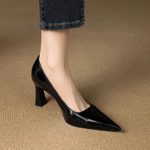 【预售5天】潮牌高级感气质低跟尖头浅口单鞋女新款春秋季法式通勤鞋AK&393 商品图2