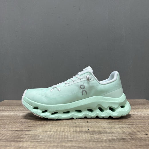 春季特惠💰320 On 昂跑 Cloudtilt 圆头系带 减震耐磨 低帮 生活休闲鞋 商品图2
