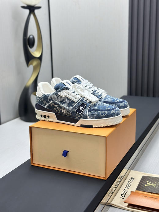 春季特惠💰650 LV 公司级 # 驴牌 Trainer 低帮休闲板鞋 商品图1