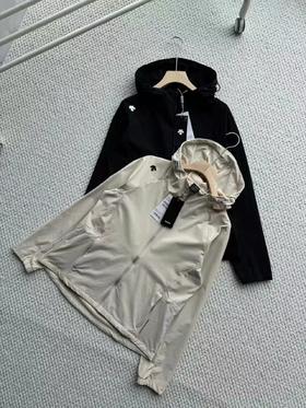 F030477女士户外运动立体剪裁舒适透气连帽外套上衣