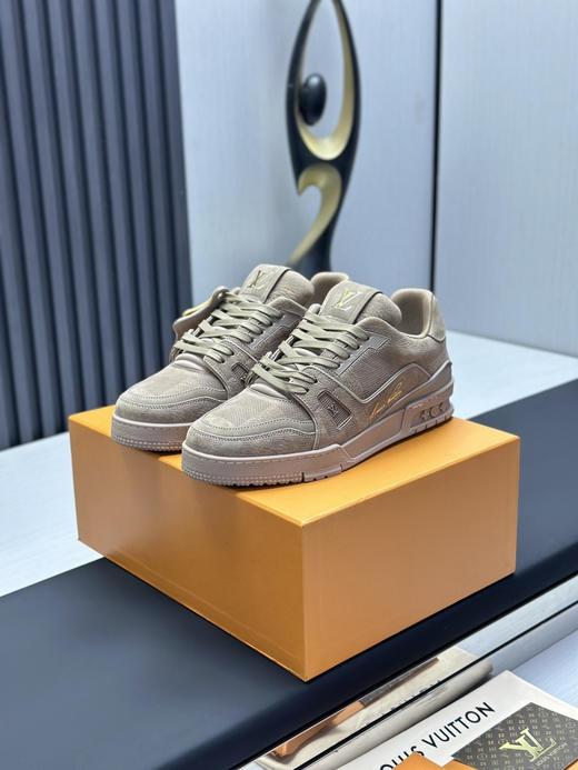春季特惠💰650 LV 公司级 # 驴牌 Trainer 低帮休闲板鞋 商品图0