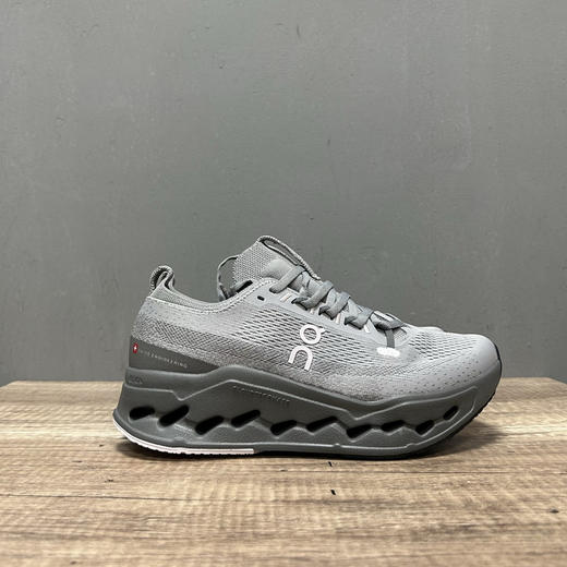 春季特惠💰340 On 昂跑 Cloudsurfer Max 舒适柔软减震透气轻便跑步鞋 商品图0