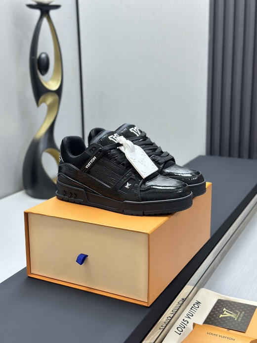 春季特惠💰650 LV 公司级 # 驴牌 Trainer 低帮休闲板鞋 商品图1