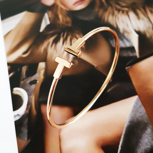 【95新】Tiffany & Co.蒂芙尼Tiffany T 系列玫瑰金双T开口线圈手镯腕围约17cm女士120226TJ71 商品图4