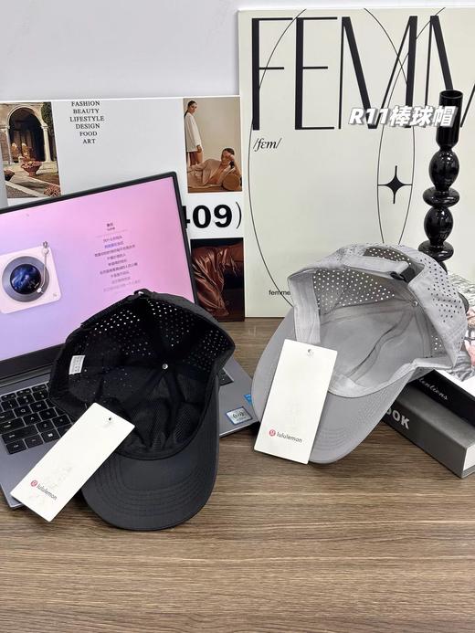 F030472速干冲孔透气侧面硅胶小标时尚舒适轻便情侣款棒球帽鸭舌帽 商品图1