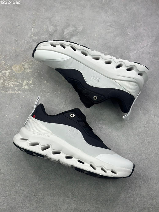 春季特惠💰330 Loewe x ON 罗意威昂跑联名 Cloudtilt 2.0 系列 高品质出货 商品图4