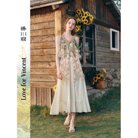 两三事 甜月亮 2026春季新款度假风荷叶边飘带两穿露肩印花连衣裙