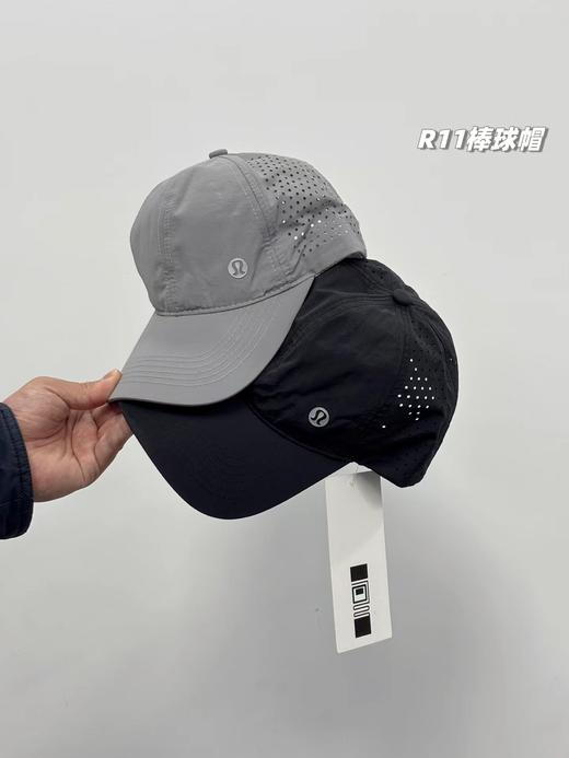 F030472速干冲孔透气侧面硅胶小标时尚舒适轻便情侣款棒球帽鸭舌帽 商品图5