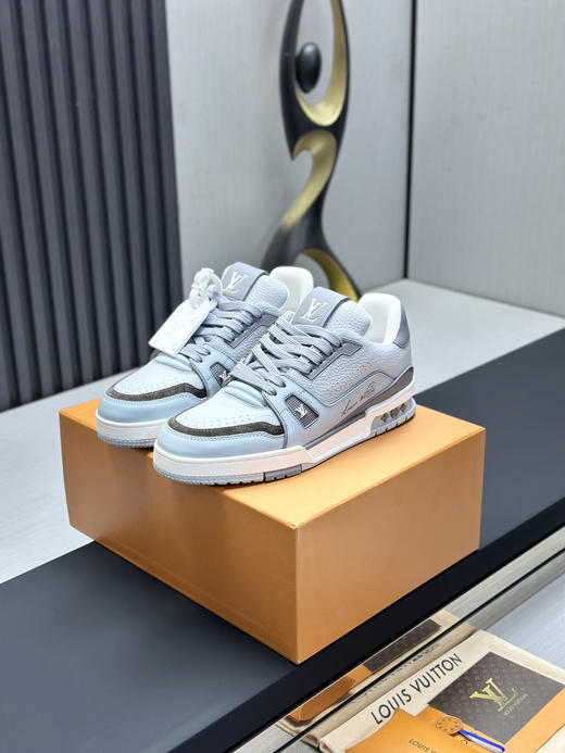 春季特惠💰650 LV 公司级 # 驴牌 Trainer 低帮休闲板鞋 商品图0