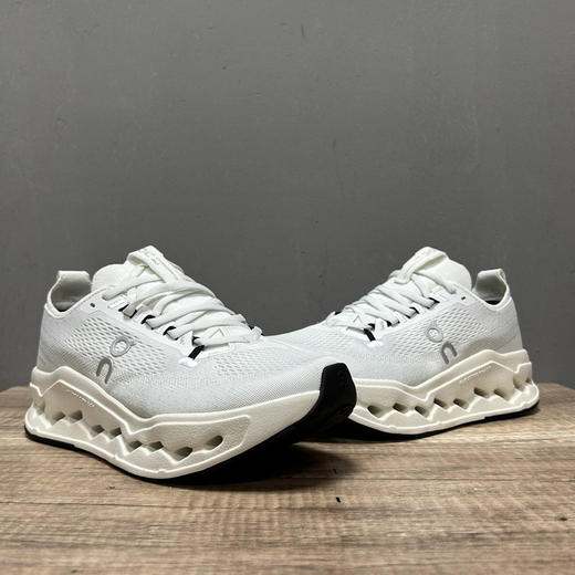 春季特惠💰340 On 昂跑 Cloudsurfer Max 舒适柔软减震透气轻便跑步鞋 商品图3