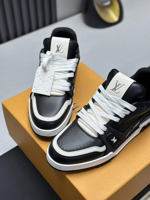 春季特惠💰650 LV 公司级 # 驴牌 Trainer 低帮休闲板鞋 商品图4
