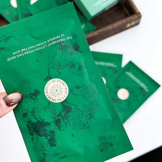 【海蓝之谜 LA MER海蓝之谜肌底修护海洋精华赋活精萃面膜6片/盒】保湿修护  轻薄服帖如第二层肌肤 商品图7