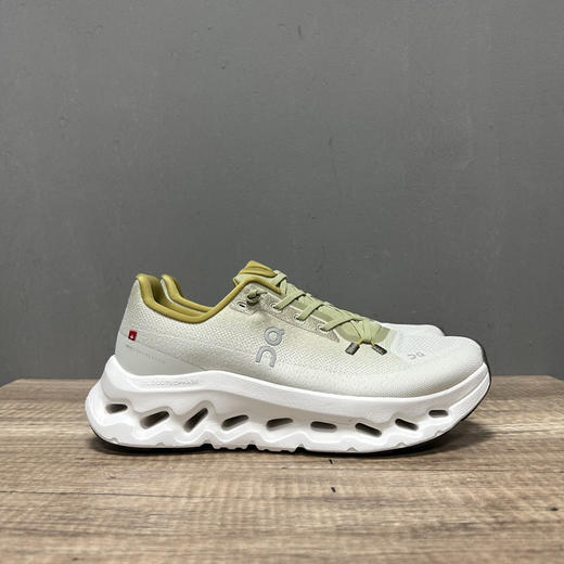 春季特惠💰320 On 昂跑 Cloudtilt 圆头系带 减震耐磨 低帮 生活休闲鞋 商品图0