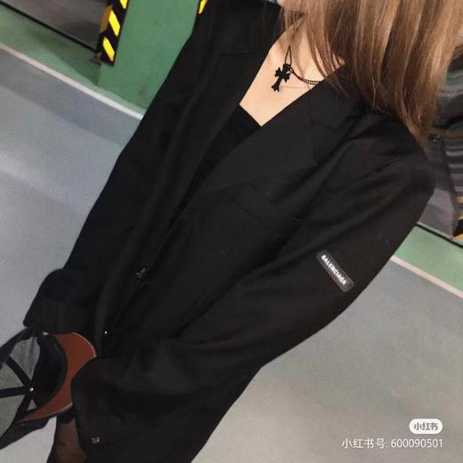 F030420虞书欣同款Logo小皮标黑色休闲简约大方西装外套 商品图3