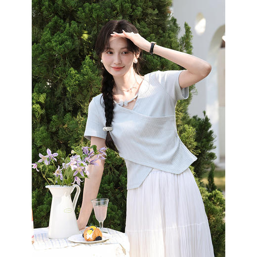 鹿向南「茉莉清晨」蓝色短袖T恤女夏新款时尚修身小众设计感上衣 商品图4