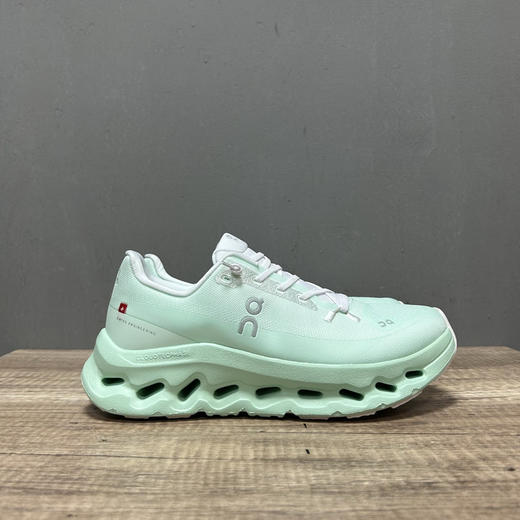 春季特惠💰320 On 昂跑 Cloudtilt 圆头系带 减震耐磨 低帮 生活休闲鞋 商品图0