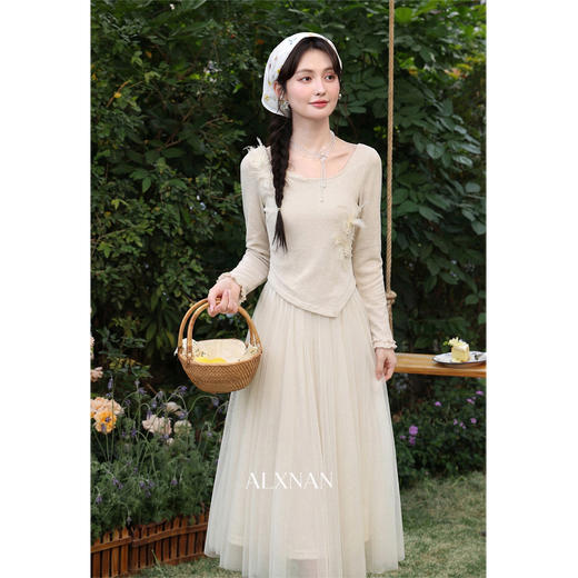 鹿向南「梦幻之境」法式度假风气质春季新款收腰假两件连衣裙 商品图0