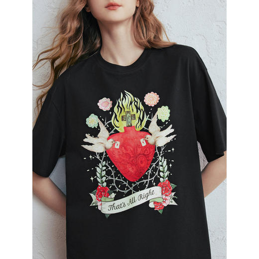 两三事 偷心圣谕 2026春季新款时尚心形印花棉质短袖t恤女宽松 商品图3