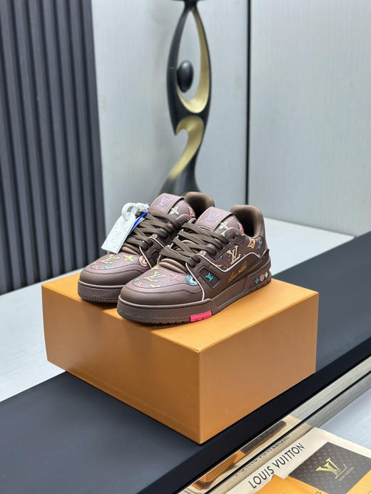 春季特惠💰650 LV 公司级 # 驴牌 Trainer 低帮休闲板鞋 商品图0