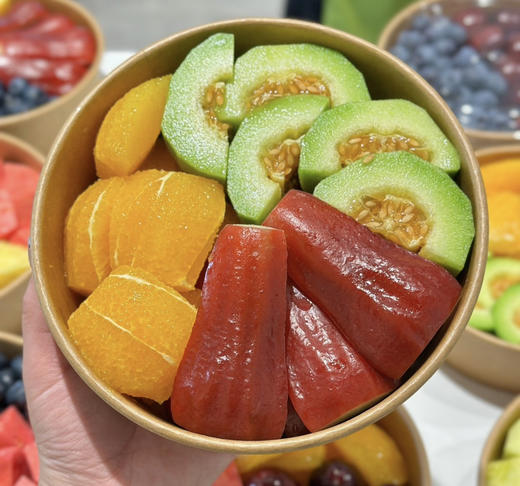 【鲜果切】橙子羊角蜜莲雾三拼（750ml） 商品图0