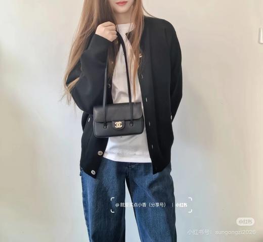 F030409新款Jennin同款腋下包圆筒包山茶花鱼子酱扣盖方包 商品图11