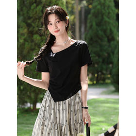 鹿向南「温柔蝶序」黑色斜肩领显瘦短袖T恤女夏季不规则小众上衣