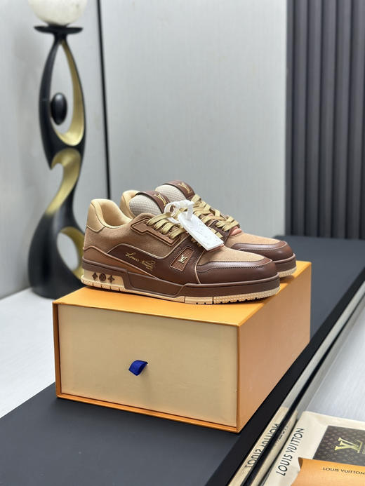 春季特惠💰650 LV 公司级 # 驴牌 Trainer 低帮休闲板鞋 商品图1