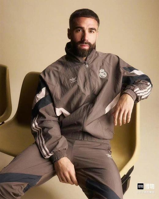 F030418男款LOGO拼色条纹立领夹克复古跑步休闲百搭单面风衣外套 商品图3