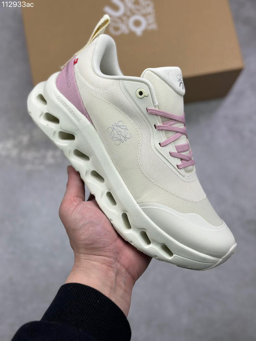 春季特惠💰330 Loewe x ON 罗意威昂跑联名 Cloudtilt 2.0 系列 高品质出货 商品图0