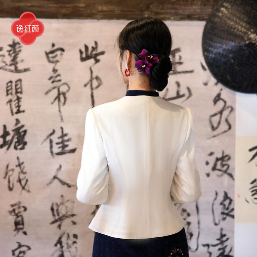 逸红颜《昭玥》2026春新款 天丝亚麻 通勤正装短西装新中式外套女 商品图3