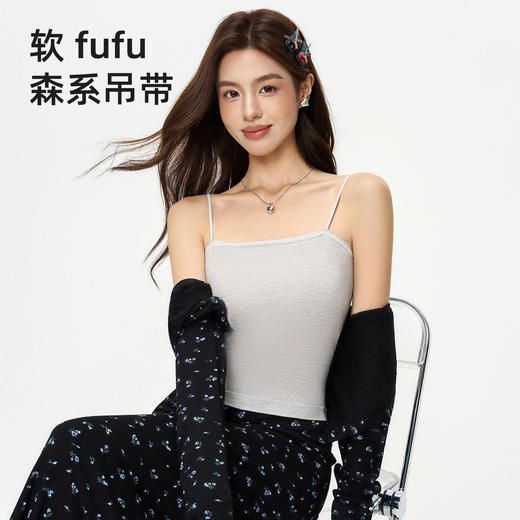 【💕假两件撞色背心/8356#小花边吊带背心/8338#】✔️假两件设计，自带层次感不费心✔️交叉美背+细肩带，显瘦又防滑✔️弹力面料+微收腰线，贴身不勒还显瘦 商品图6