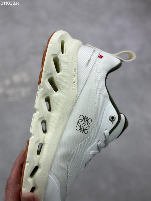 春季特惠💰330 Loewe x ON 罗意威昂跑联名 Cloudtilt 2.0 系列 高品质出货 商品图5