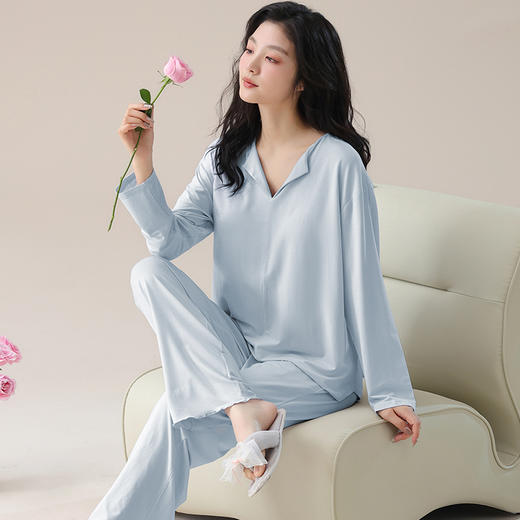 【轻梵 长袖新款莫代尔带胸垫家居服】带胸垫防凸点长袖家居服套装 宽松慵懒亲肤 无感bra 商品图4