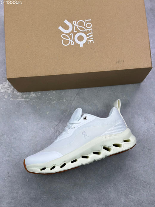 春季特惠💰330 Loewe x ON 罗意威昂跑联名 Cloudtilt 2.0 系列 商品图2