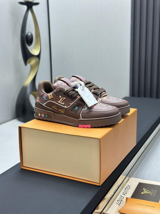 春季特惠💰650 LV 公司级 # 驴牌 Trainer 低帮休闲板鞋 商品图1