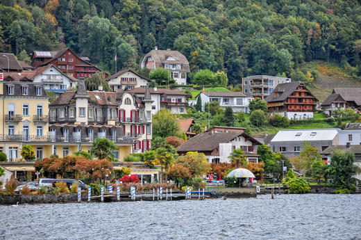 【暑假、国庆品质游】<西欧三国：法国+瑞士+意大利11天/12天-深圳往返直飞>少女峰+黄金列车+双宫殿+双游船+美食+巴黎市区3晚四星酒店连住 商品图2