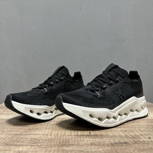 春季特惠💰340 On 昂跑 Cloudsurfer Max 舒适柔软减震透气轻便跑步鞋 商品图5