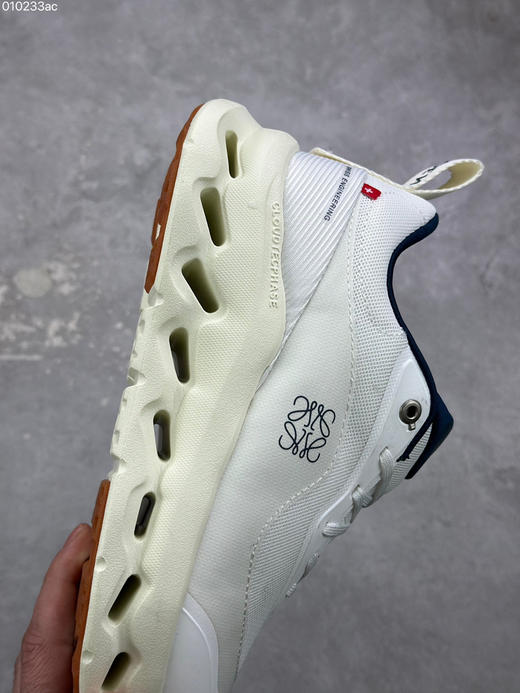 春季特惠💰330 Loewe x ON 罗意威昂跑联名 Cloudtilt 2.0 系列 高品质出货 商品图5